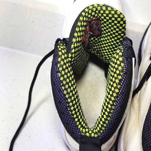 Air Jordans 10 Retro. Unisex. Size 5 Youth. Hard To Find Color Combo - Picture 9 of 16